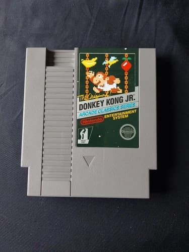 Nintendo Donkey Kong Jr. NES Arcade Classics Series Game Cartridge VG Condition