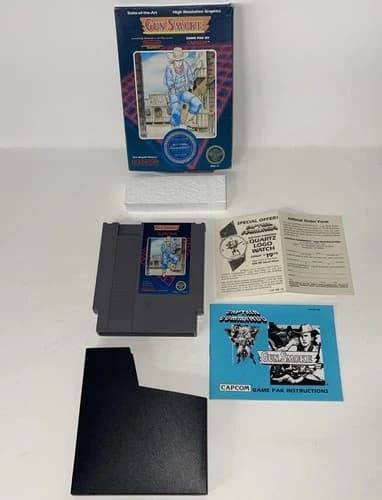 Gun.Smoke (Nintendo NES) *COMPLETE IN BOX - TESTED*