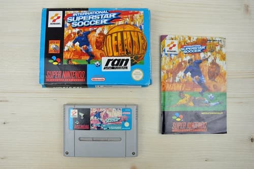 SNES - International Superstar Soccer - (CIB, with manual)