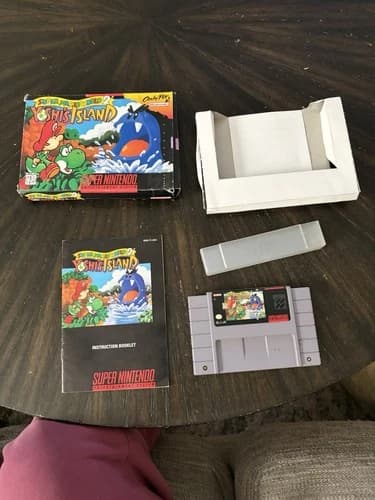 Super Nintendo SNES Game Super Mario World 2 Yoshis Island CIB Complete In Box