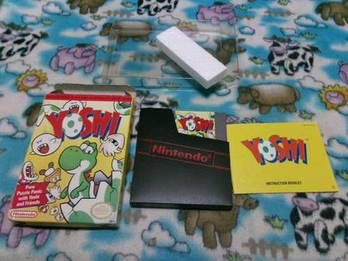 #733 NES Yoshi Complete in Box Nintendo 1992 GREAT CONDITION ! FREE SHIPPING !