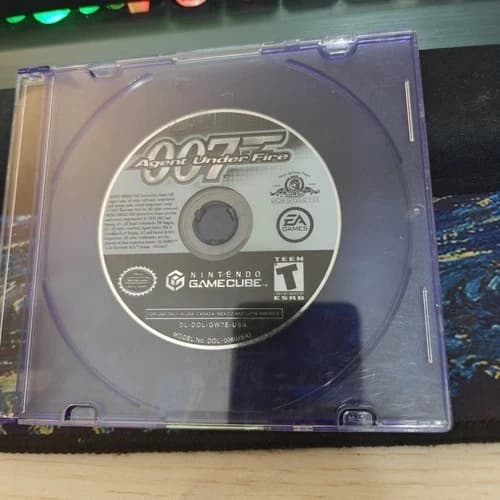 James Bond 007 in Agent Under Fire (GameCube, 2003) - Disc Only Tested & Working