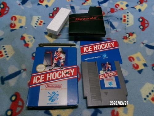 #905 Ice Hockey Complete In Box Nintendo NES 1988 Tested Working Great Condition