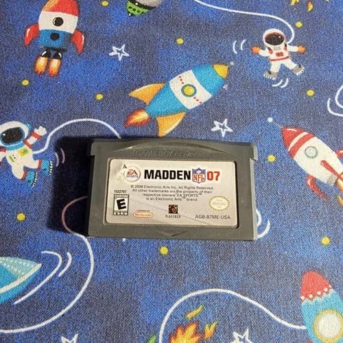 Madden NFL 07 Game Boy Advance Nintendo GBA Football Authentic Seahawks