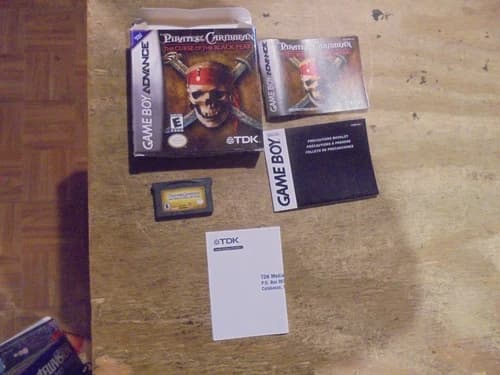 Nintendo Game Boy Advance Pirates of the Caribbean Curse of the Black Pearl CIB