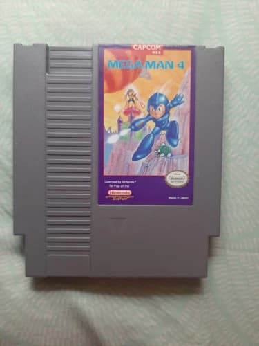 MEGA MAN 4 for Nintendo NES - Lovely label, Tested & works well