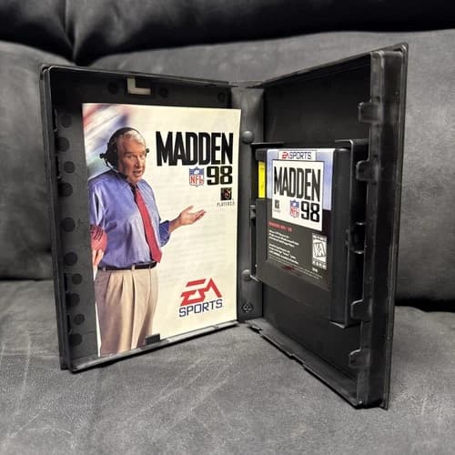 MADDEN NFL 98 SEGA GENESIS VIDEO GAME CIB COMPLETE WITH ORIGINAL CASE AND MANUAL