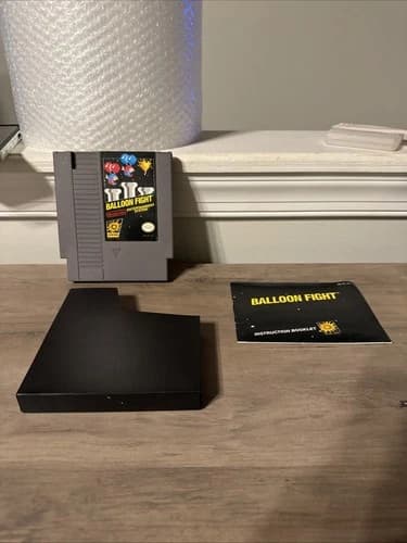 Nintendo NES Balloon Fight Complete in Box with Manual and Sleeve Tested