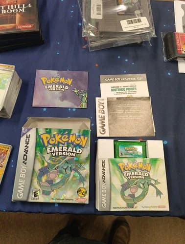 Pokemon Emerald - Nintendo Game Boy Advance CIB