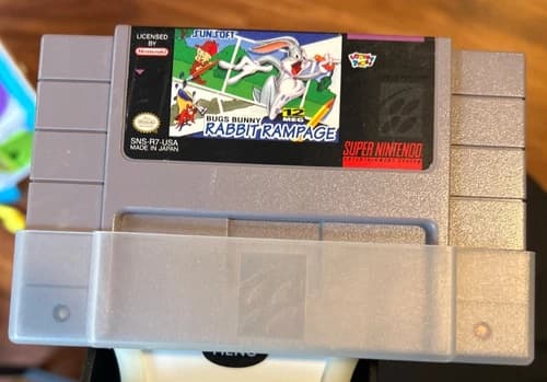 Bugs Bunny Rabbit Rampage SNES Super Nintendo Game Cartridge Tested