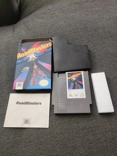 Nintendo NES Roadblasters Complete CIB