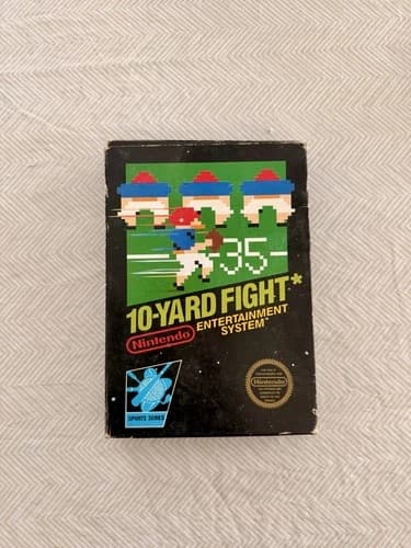 NINTENDO ENTERTAINMENT SYSTEM NES 10-YARD FIGHT - CIB