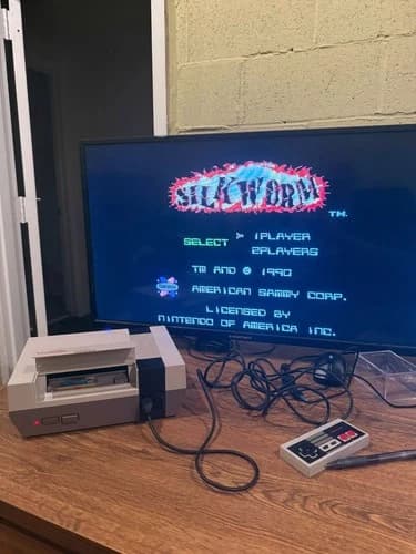 NES Silkworm