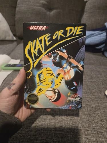 SKATE OR DIE - NINTENDO NES, CIB, VERY NICE