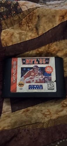 NFL '95 Sega Genesis! Cleaned, Tested. Amd Working!