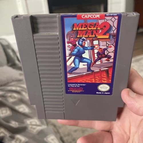 NES MEGA MAN 2 VERY RARE AUTHENTIC & TESTED! NINTENDO GAME CAPCOM Free Shipping