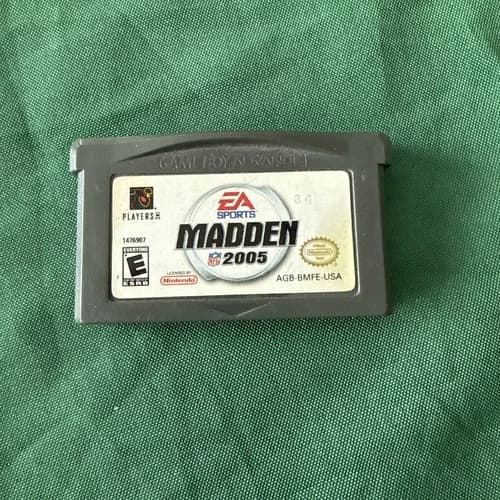 Madden NFL 2005 Nintendo Game Boy Advance EA SPORTS NTSC E Sports 2005
