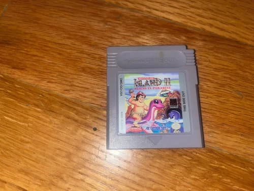 Adventure Island II Aliens In Paradise Nintendo Gameboy