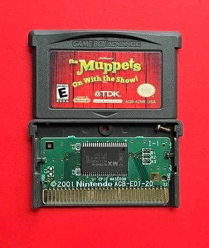 GBA The Muppets: On With the Show! Game Boy Advance Authentic Kermit Ms Piggy