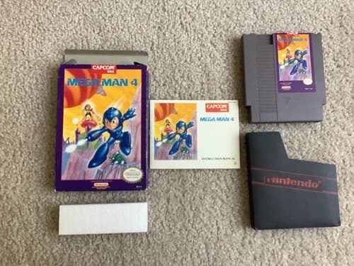 Mega Man 4 (NES Capcom 1991) CIB Very Good Working Condition