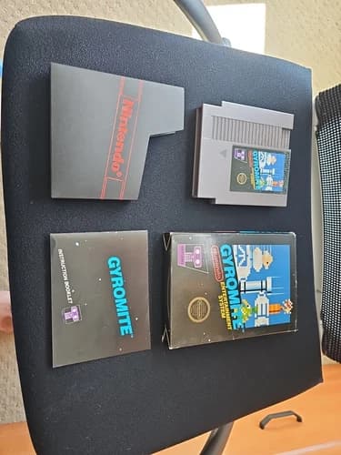 Gyromite (Nintendo Entertainment System, 1985) CIB 5 pin variation