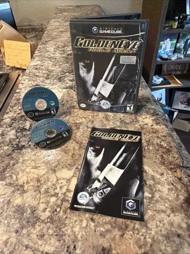 GoldenEye: Rogue Agent (Nintendo GameCube, 2004) Complete 007 CIB