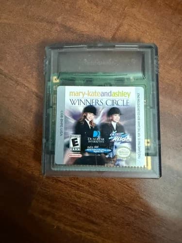 Mary-Kate and Ashley: Winners Circle (Nintendo Game Boy Color, 2001)