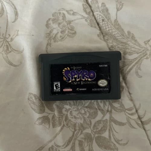 Legend of Spyro: A New Beginning (Nintendo Game Boy Advance, 2006)