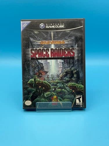 Space Raiders (Nintendo GameCube, 2004) Complete w/ Manual CIB - Tested