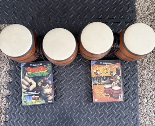 Donkey Kong Jungle Beat and Donkey Konga Nintendo GameCube 2005 with 2 BONGOS