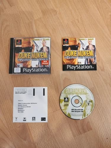 Duke Nukem Land of the Babes PS1 (COMPLETE) shooting Sony PlayStation action