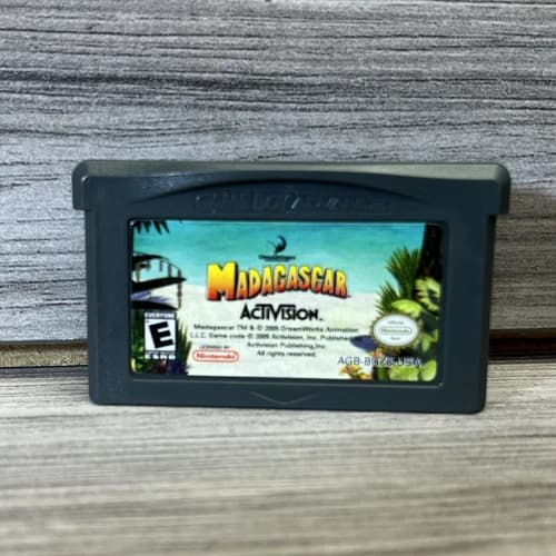 Madagascar Nintendo Game Boy Advance 2005 GBA AUTHENTIC TESTED & WORKS
