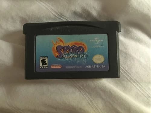 Spyro: Season of Ice (Nintendo Game Boy Advance, 2001)