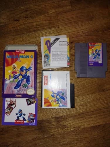Mega Man 4 (Nintendo NES) Complete in Box CIB