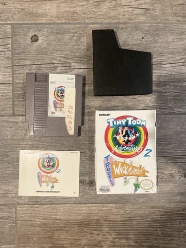 Tiny Toon Adventures 2: Trouble in Wackyland Nintendo NES Cartridge, Box, Manual