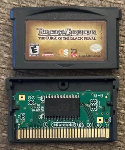 Pirates Of the Caribbean Curse of Black Pearl (Nintendo Game Boy Advance GBA)