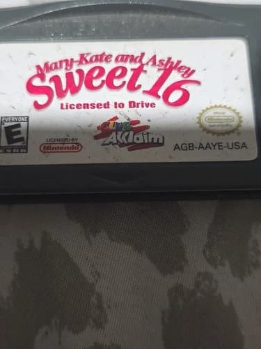 Mary-Kate and Ashley: Sweet 16 Licensed to Drive Game Boy Advance GBA
