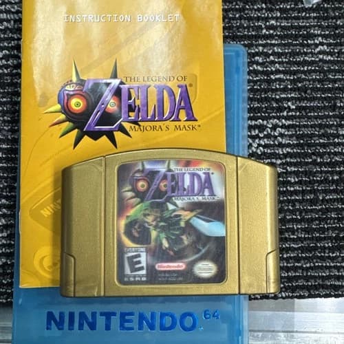 Legend of Zelda: Majora's Mask Gold Cart Holographic w/instructions N64 Nintendo