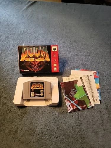 Doom 64 (Nintendo 64, 1997) Box Manual Complete CIB N64