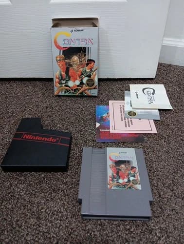 Contra (Nintendo NES, 1988) COMPLETE CIB w/ Manual - Tested