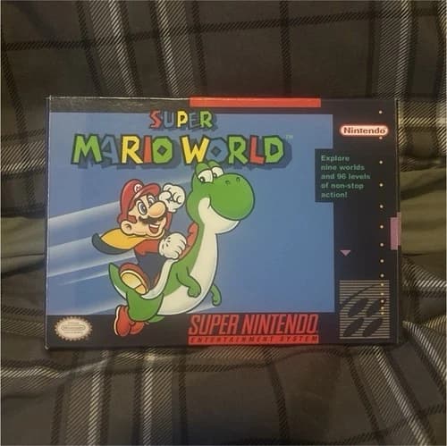Nintendo Super Mario World Super Nintendo SNES Complete with Manual 1991