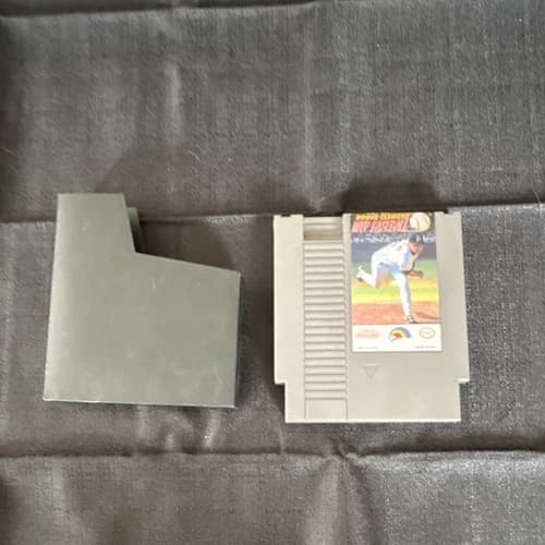 LJN Roger Clemens' MVP Baseball NES Game Cartridge NTSC-U/C Sports Baseball