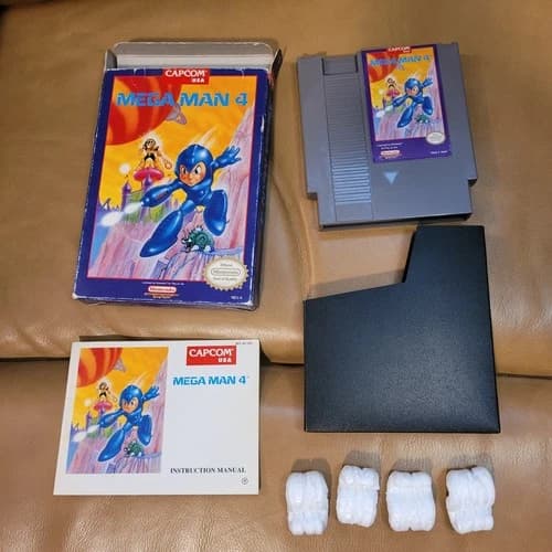 Mega Man 4 Nintendo NES Complete in Box CIB Box Protector