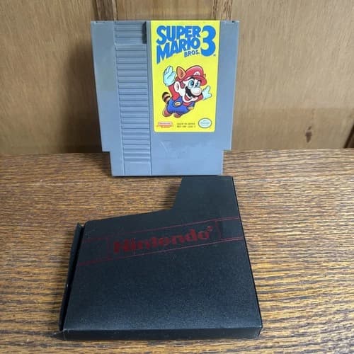 Super Mario Bros. 3 (Nintendo NES, 1990) Authentic Cartridge