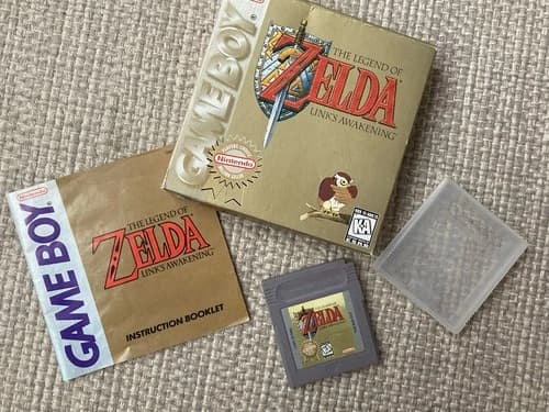 Legend of Zelda: Link's Awakening (Nintendo Game Boy, 1998) with Box and Manual