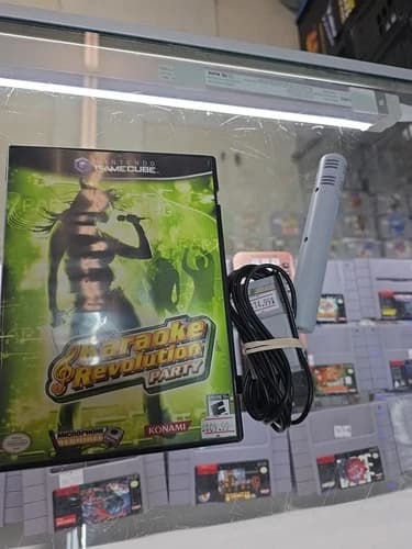Karaoke Revolution Party (Nintendo GameCube, 2005) WITH MICROPHONE