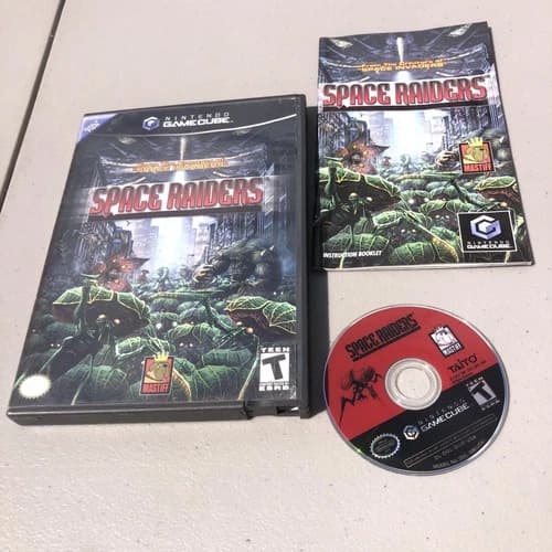 Space Raiders (Nintendo GameCube, 2004) Complete w/ Manual CIB - Tested