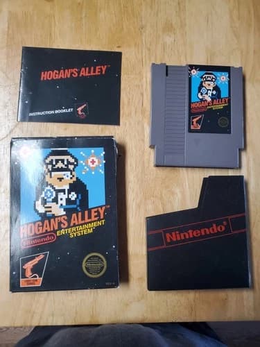 Nintendo Hogan's Alley NES Shooter Complete with Cartridge, Box, Manual, Sleeve