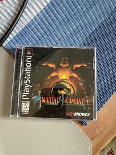 Mortal Kombat 4 Sony PlayStation 1 CIB Complete w/ Manual registration card