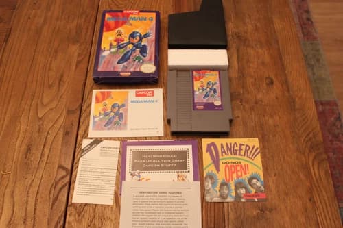 Nintendo NES - Mega Man 4 Complete in very fine condition